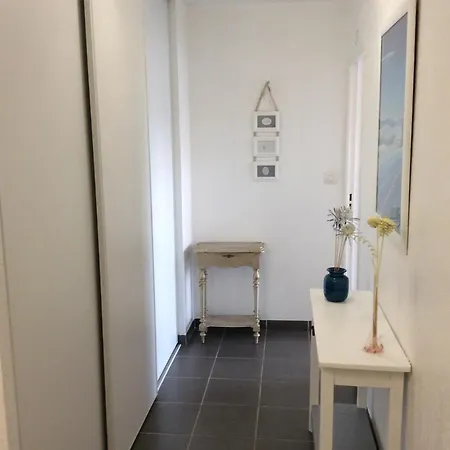 Apartment Bord De Frejus