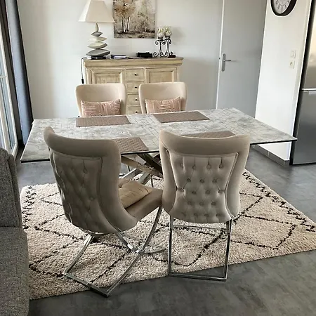 Apartment Bord De *